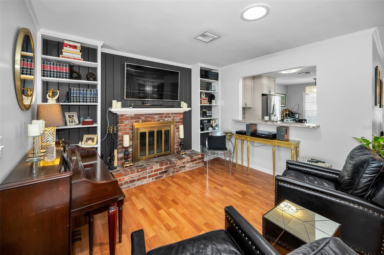 Image 25 of 70 For 202 Hesperides Street