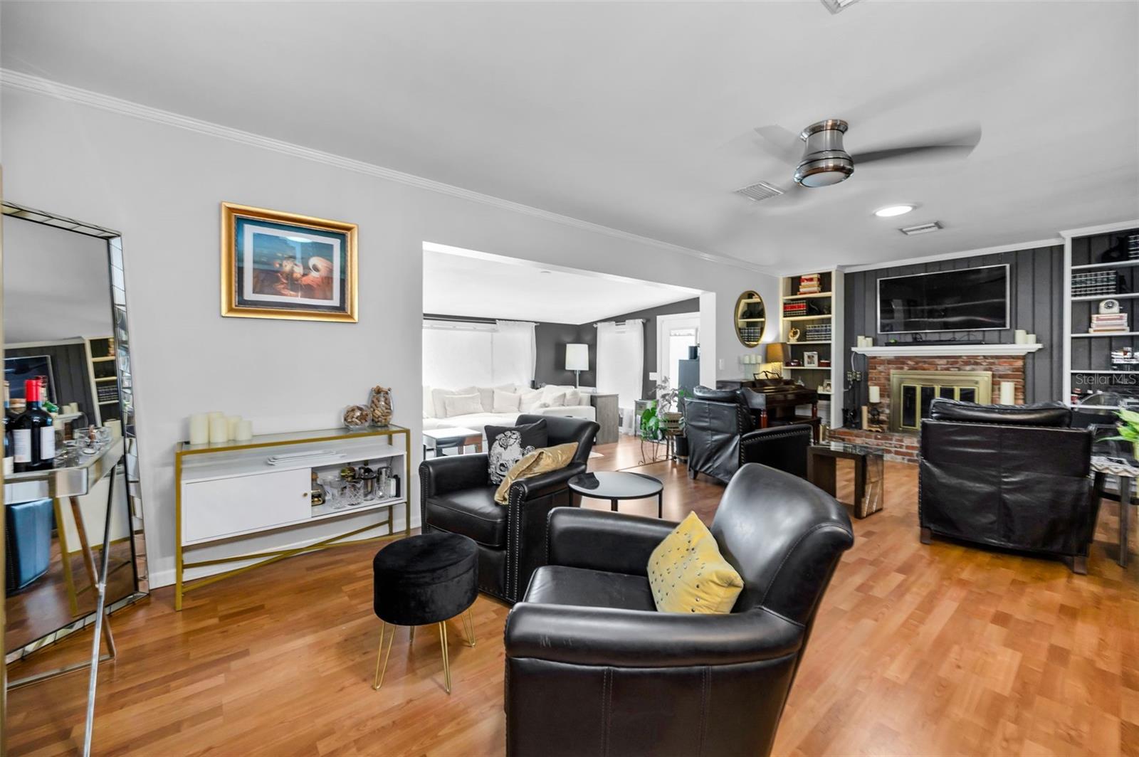 Image 29 of 70 For 202 Hesperides Street