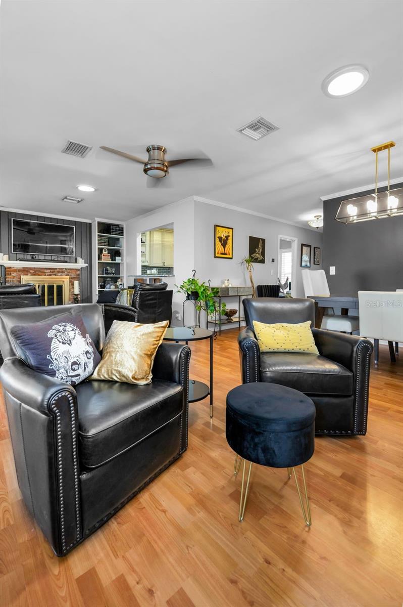 Image 30 of 70 For 202 Hesperides Street