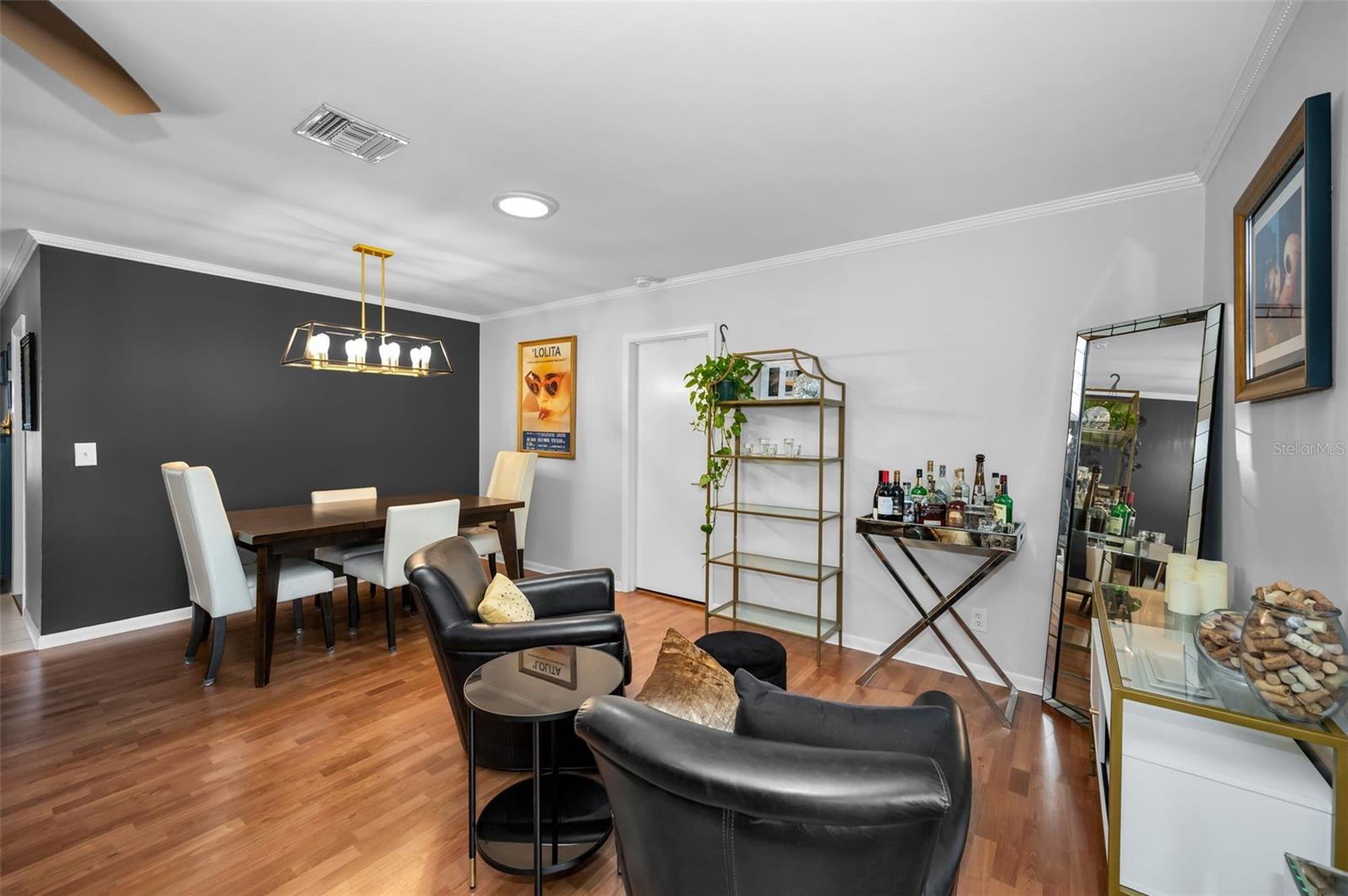 Image 31 of 70 For 202 Hesperides Street