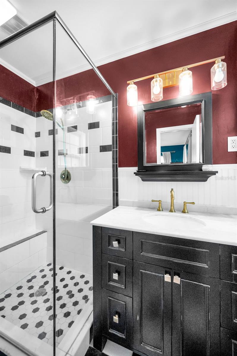 Image 42 of 70 For 202 Hesperides Street