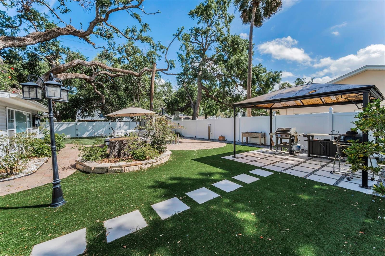 Image 55 of 70 For 202 Hesperides Street