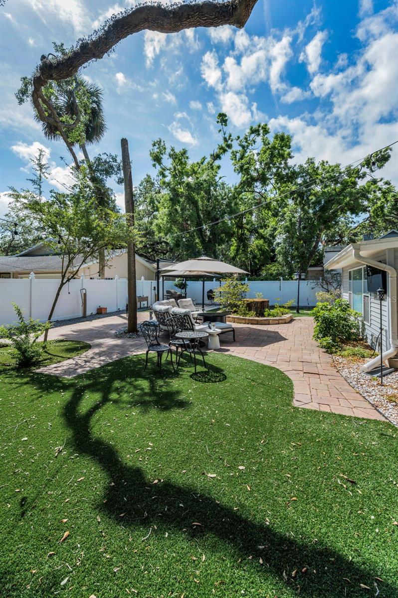 Image 68 of 70 For 202 Hesperides Street