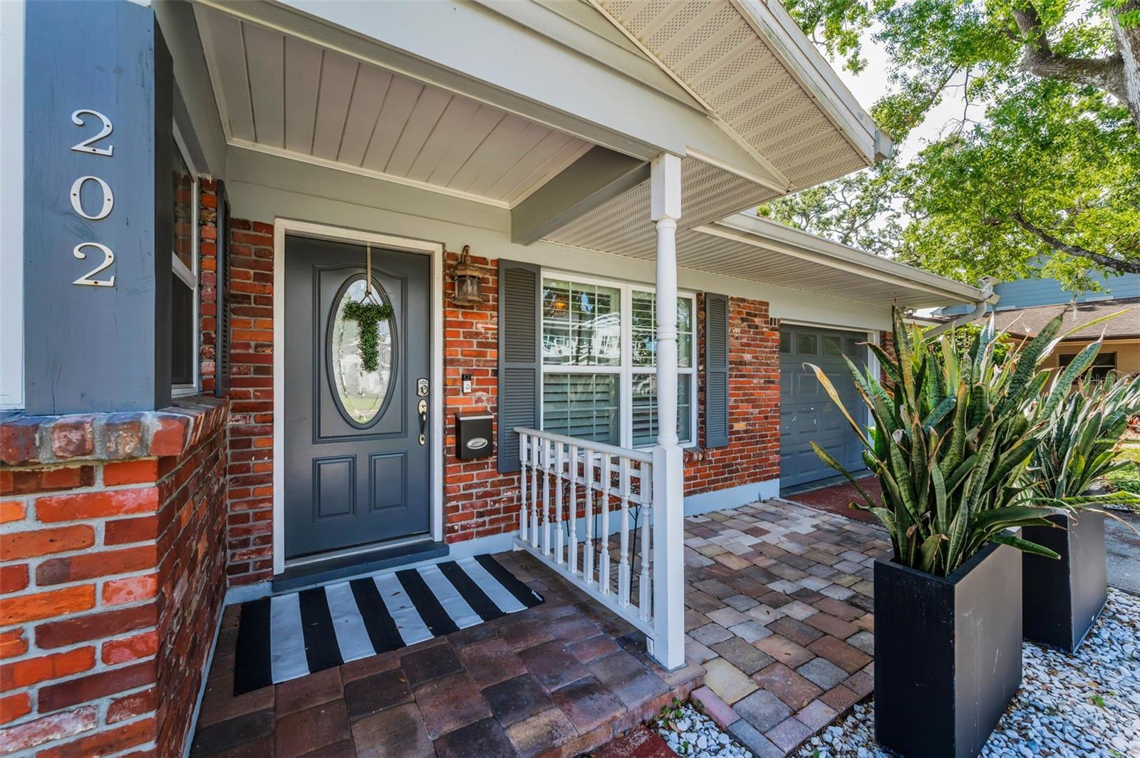 Image 9 of 70 For 202 Hesperides Street