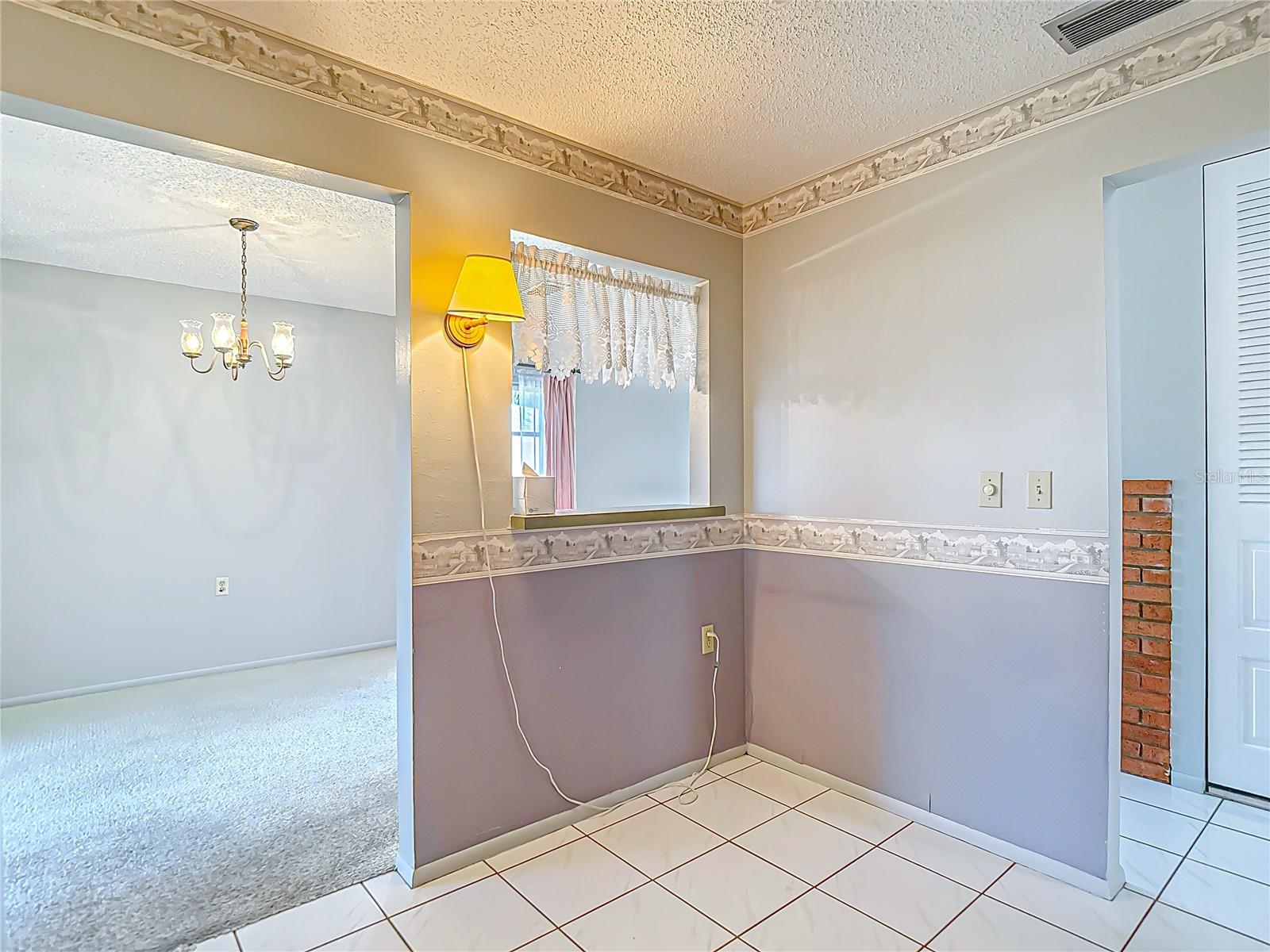 Listing photo id 12 for 10819 Los Santos Drive