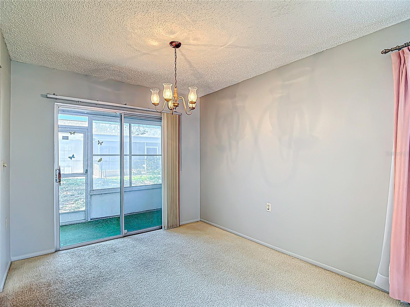 Listing photo id 13 for 10819 Los Santos Drive