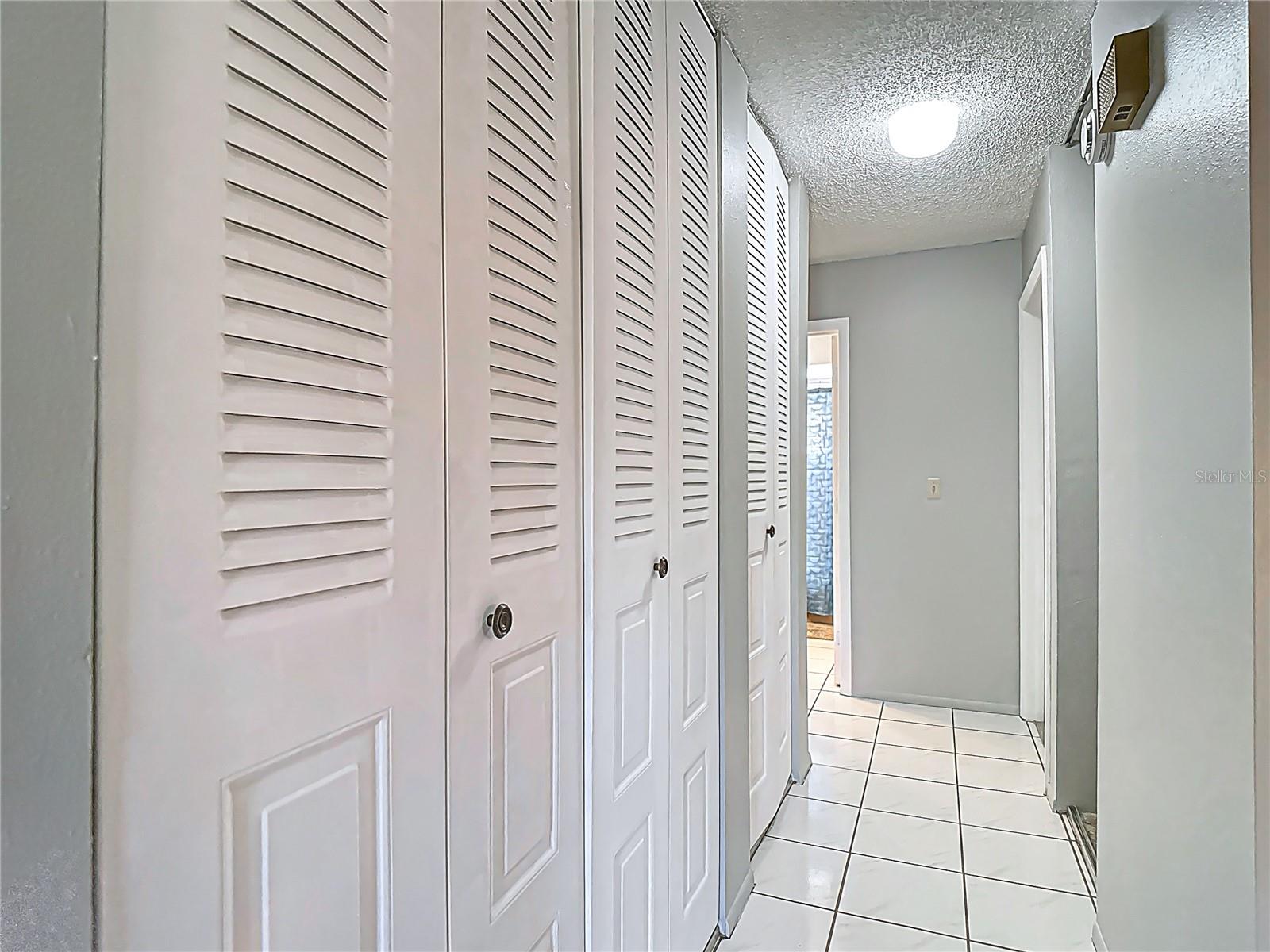 Listing photo id 23 for 10819 Los Santos Drive