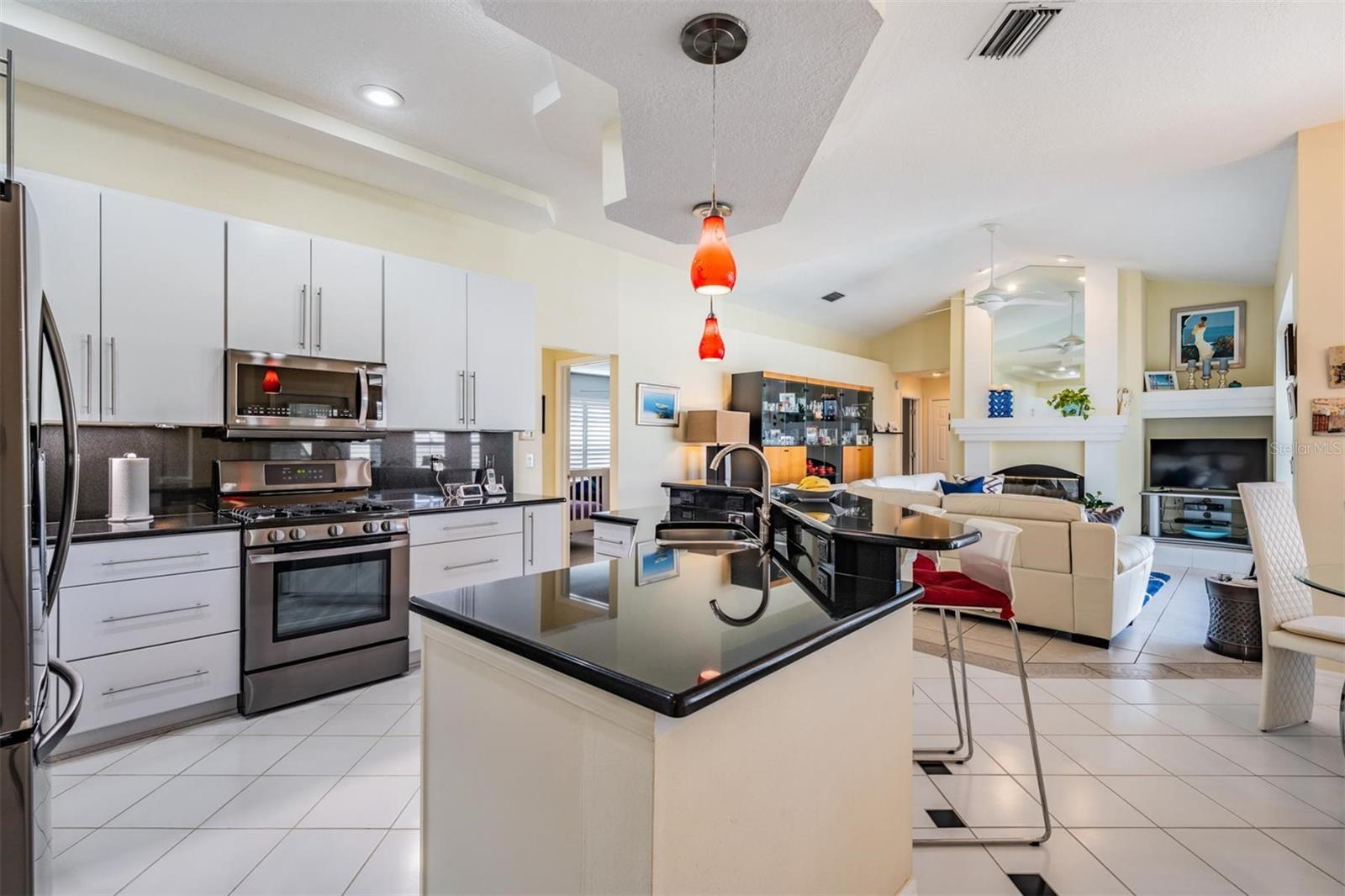 Image 14 of 43 For 10510 Castleford Way