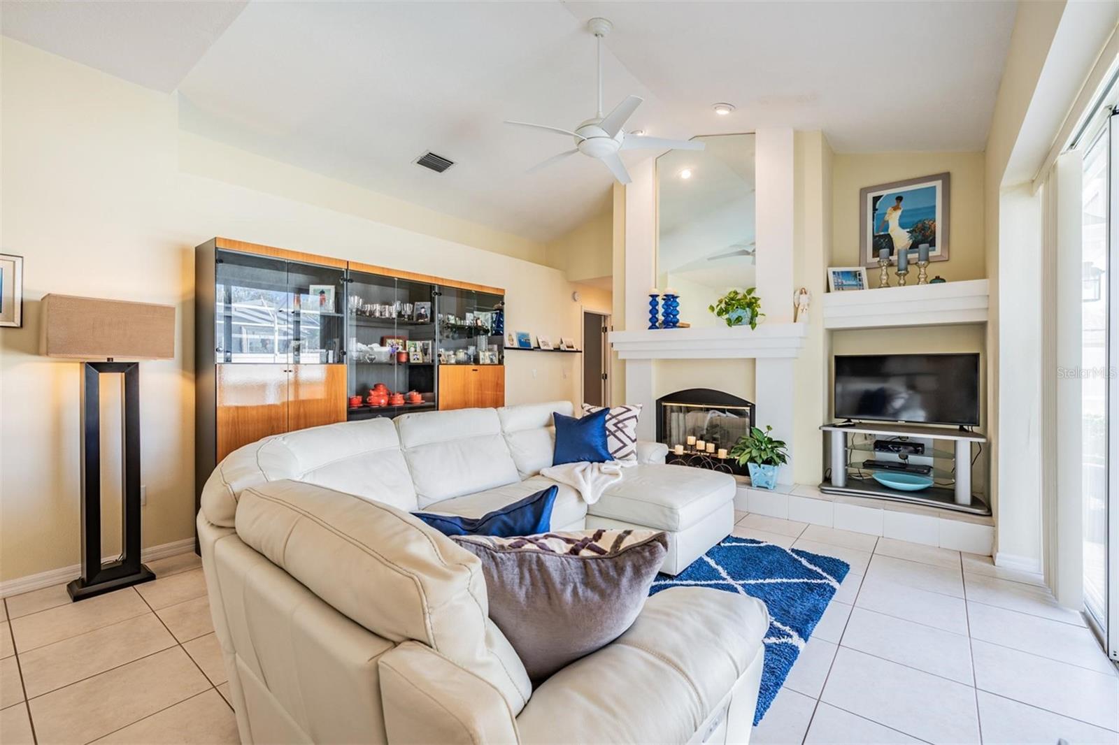 Image 23 of 43 For 10510 Castleford Way