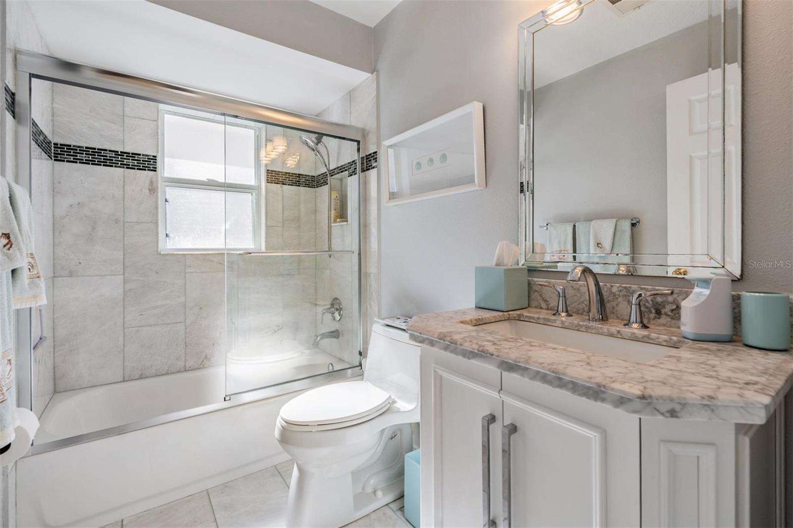 Image 26 of 43 For 10510 Castleford Way