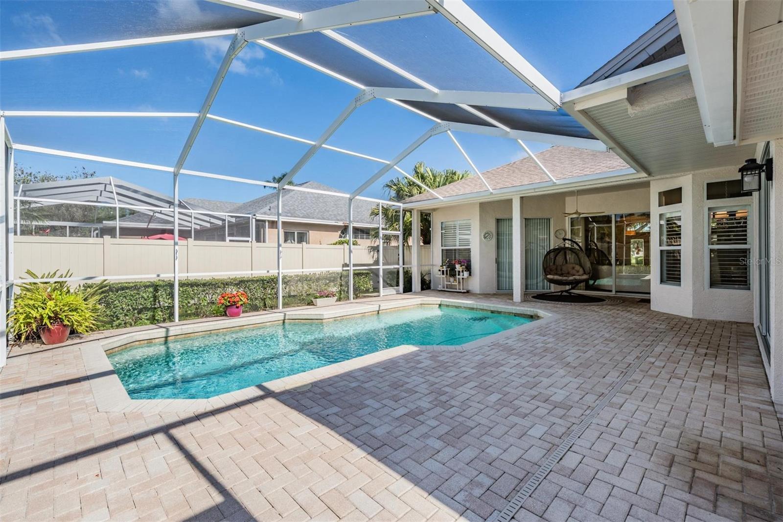 Image 34 of 43 For 10510 Castleford Way