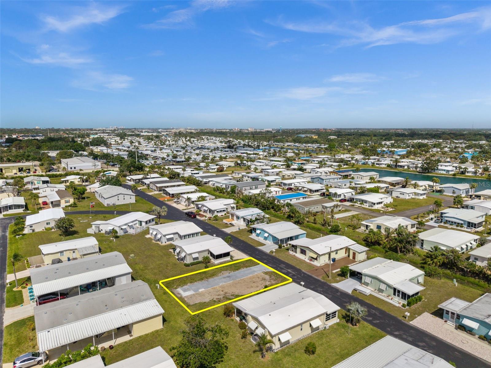 Details for 561 Longwood Drive, VENICE, FL 34285