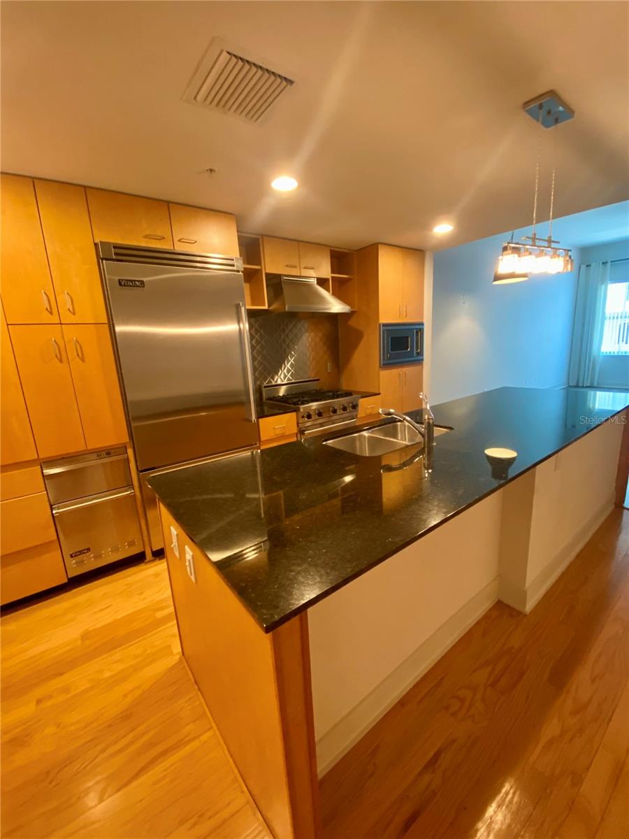 Image 4 of 12 For 1120 Kennedy Boulevard 827