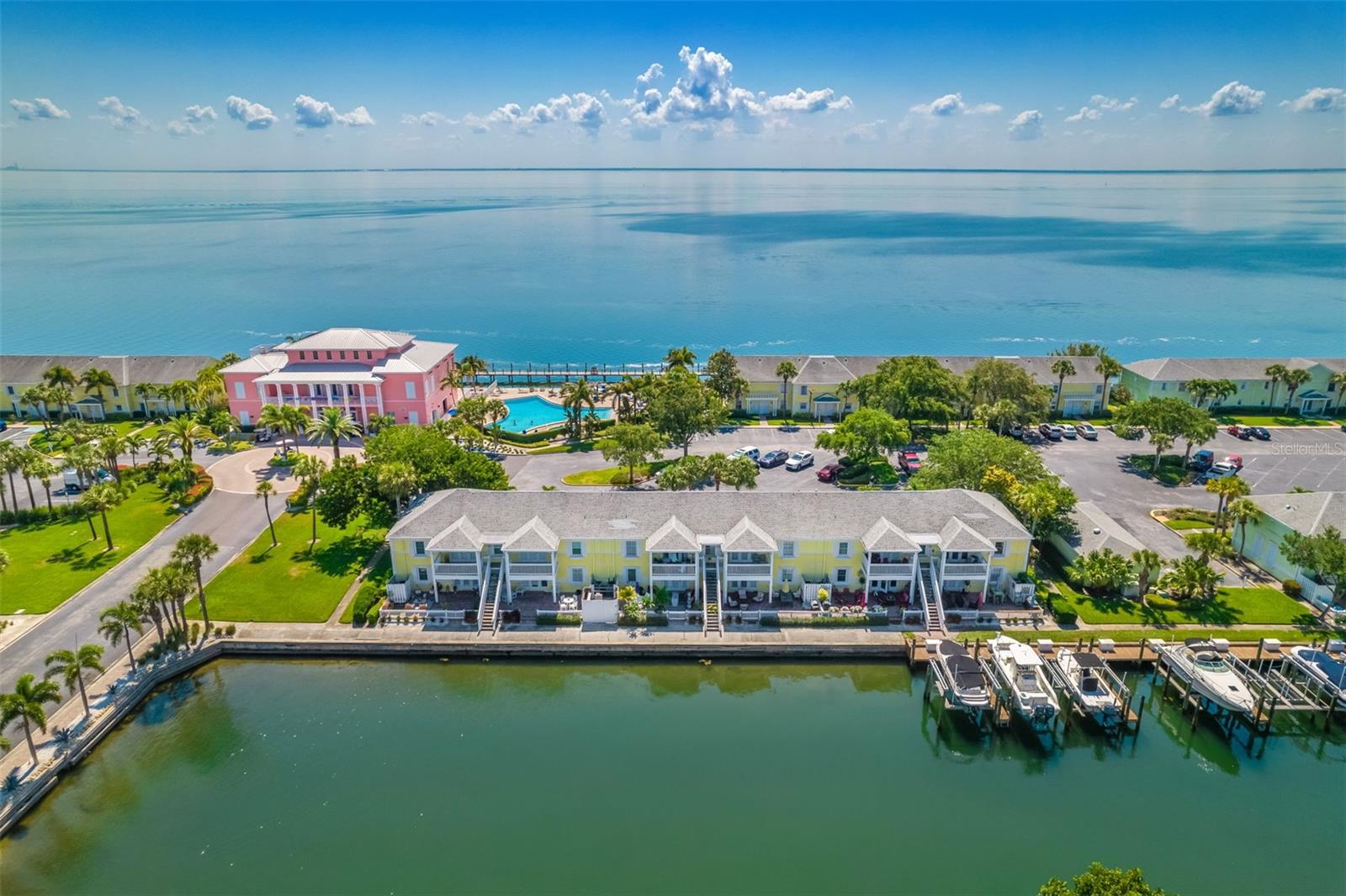 Listing photo id 16 for 0 Beach Drive Se 162ss