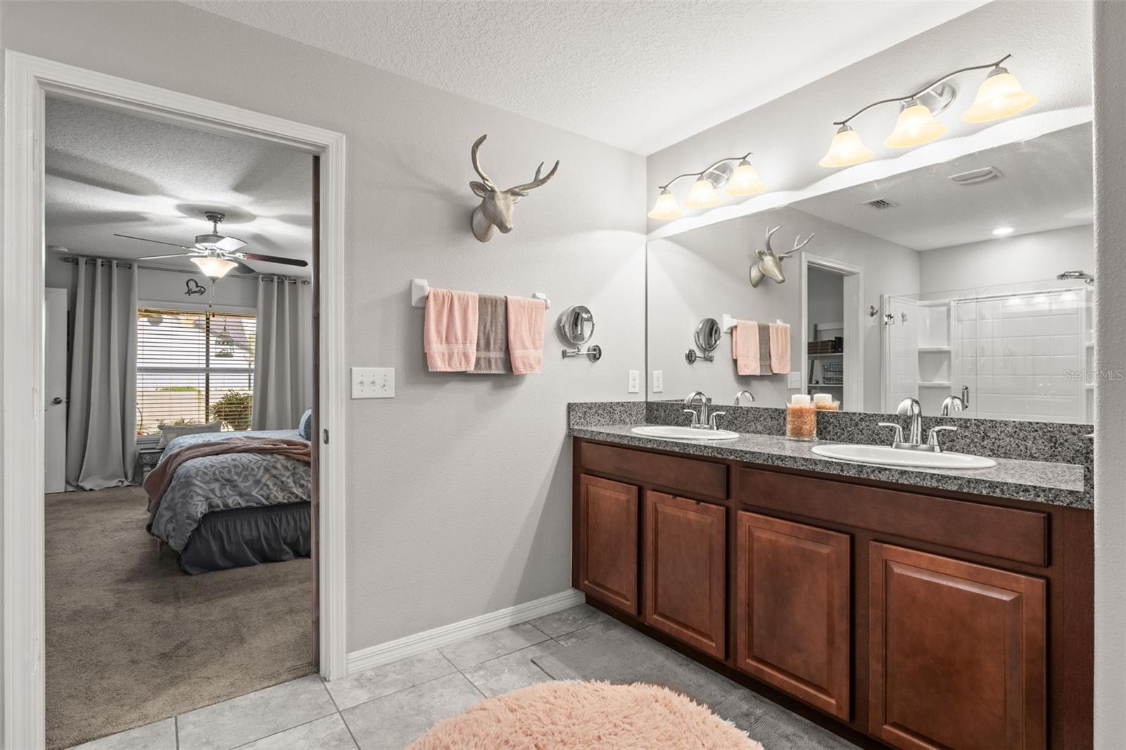 Image 10 of 30 For 233 Cascade Bend Drive