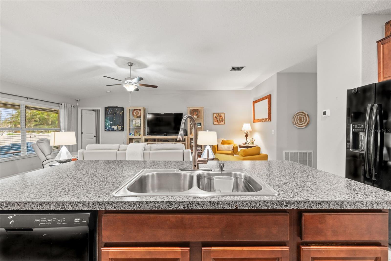 Image 11 of 30 For 233 Cascade Bend Drive