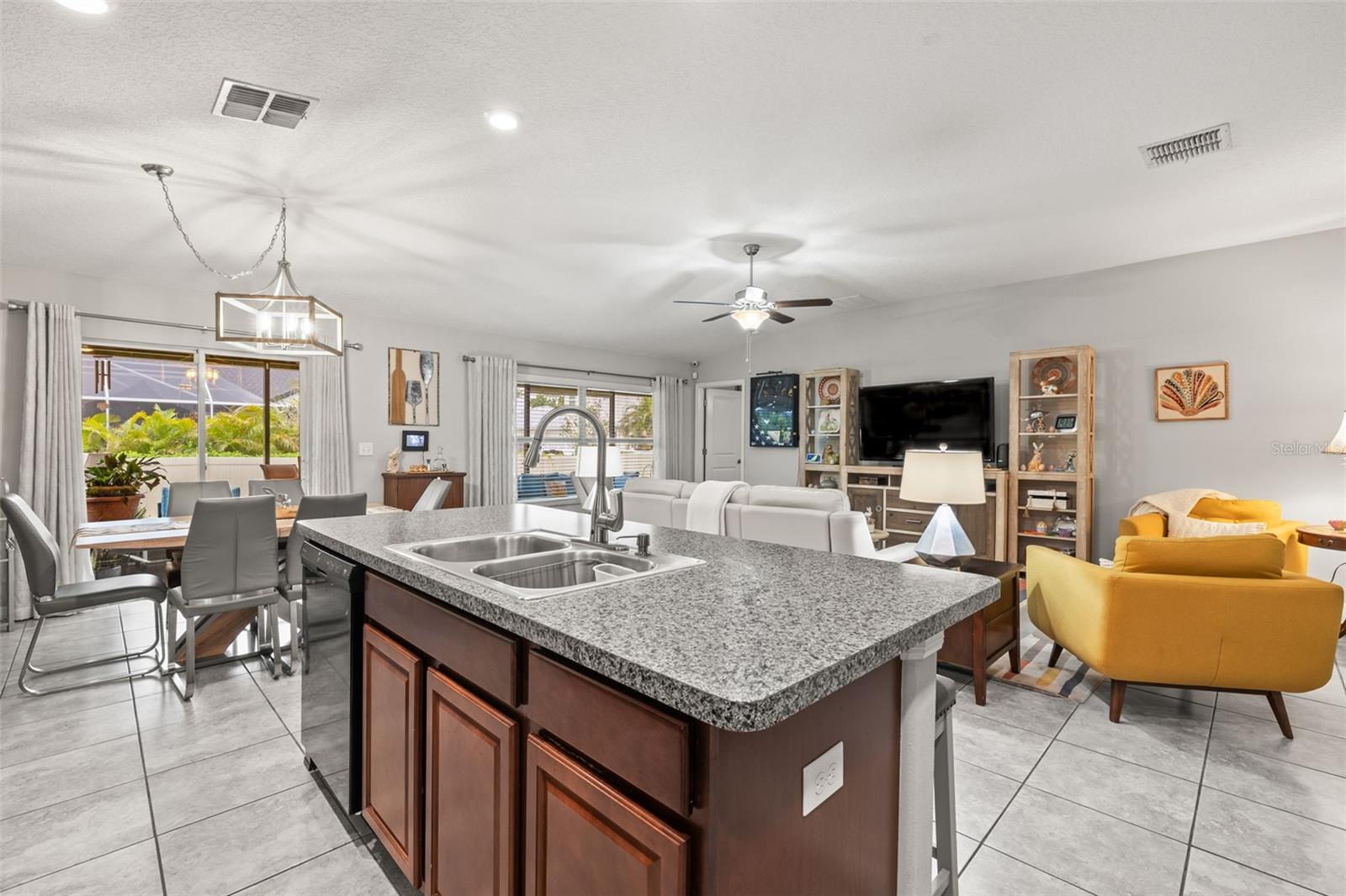 Image 12 of 30 For 233 Cascade Bend Drive