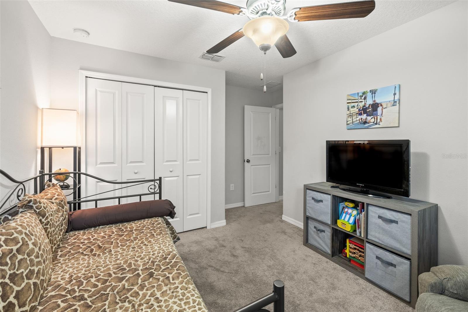 Image 20 of 30 For 233 Cascade Bend Drive