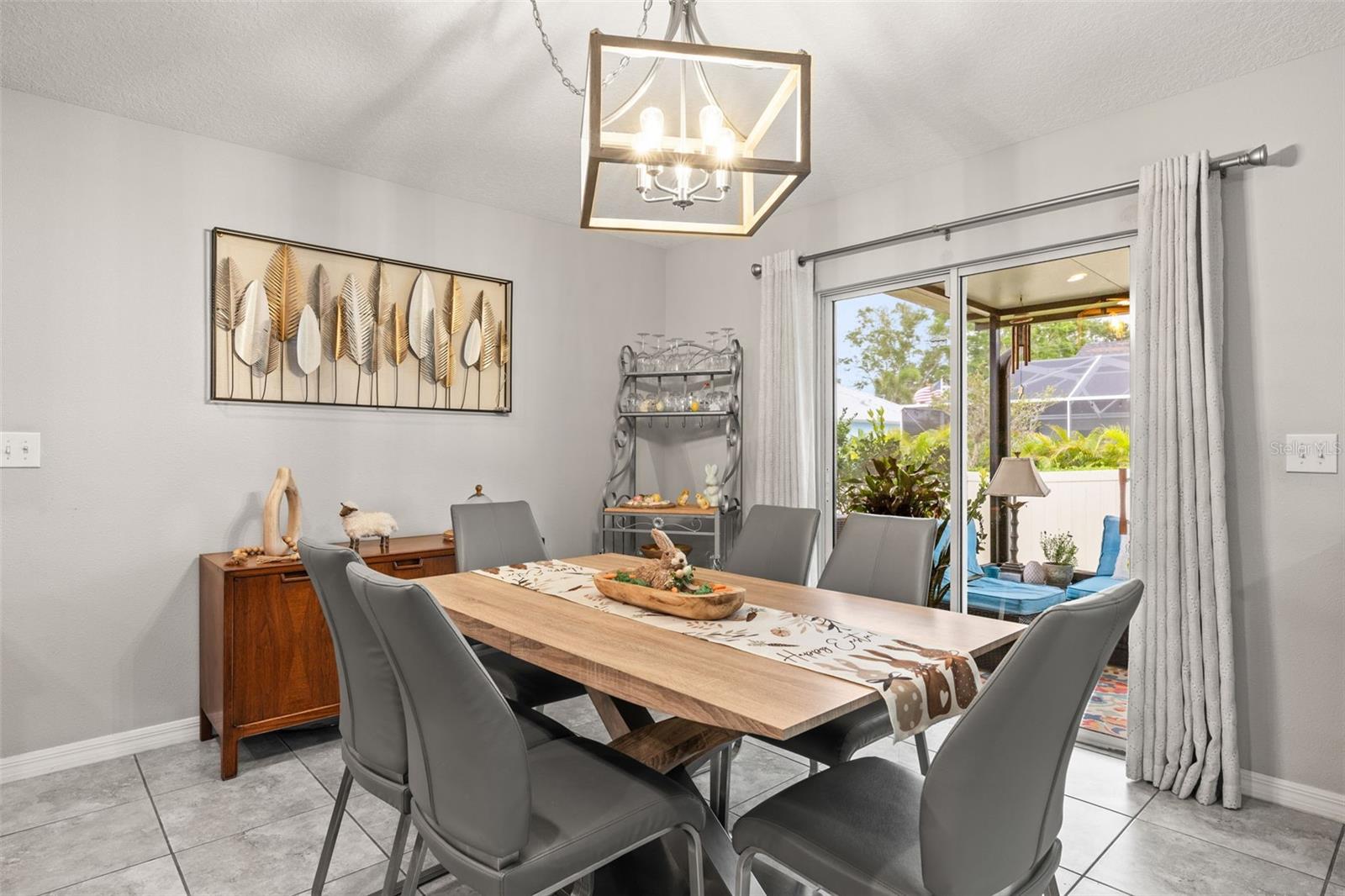 Image 24 of 30 For 233 Cascade Bend Drive