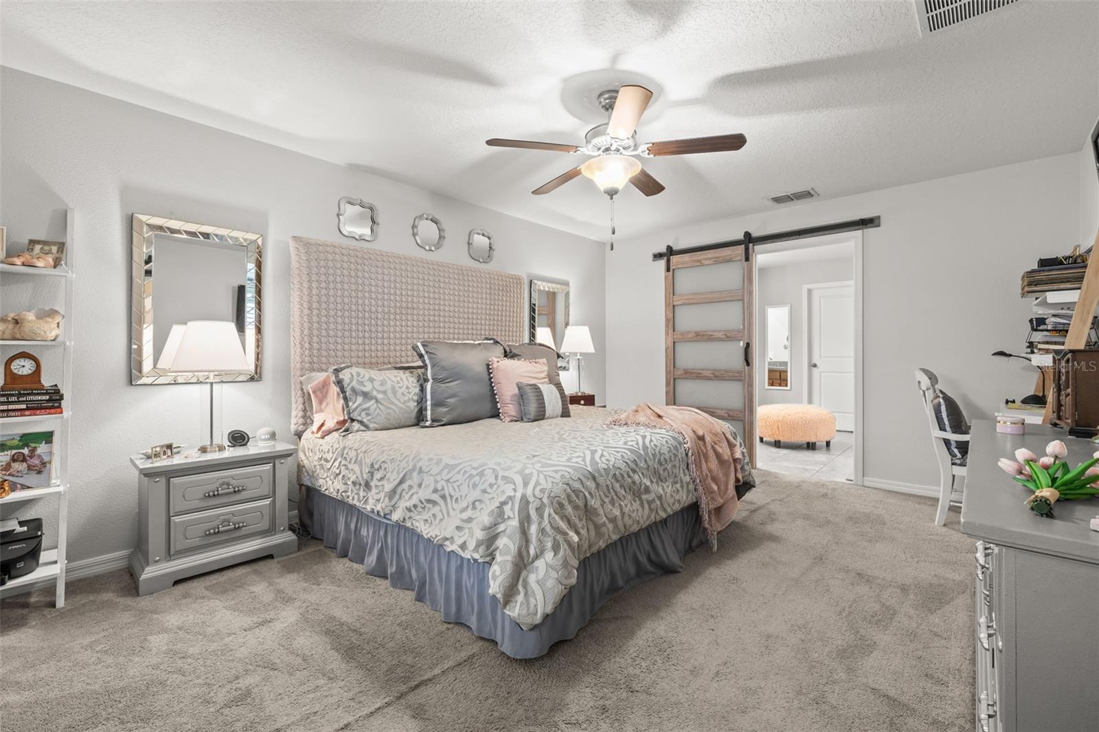 Image 7 of 30 For 233 Cascade Bend Drive