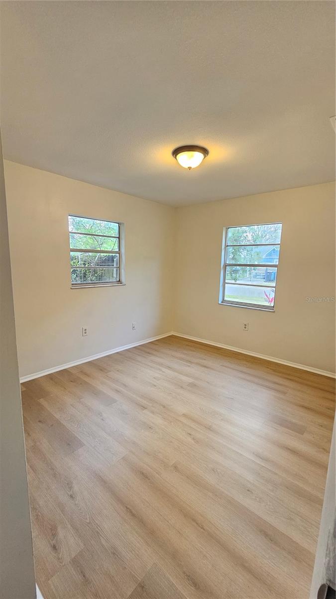 Image 4 of 13 For 3009 Willow Drive