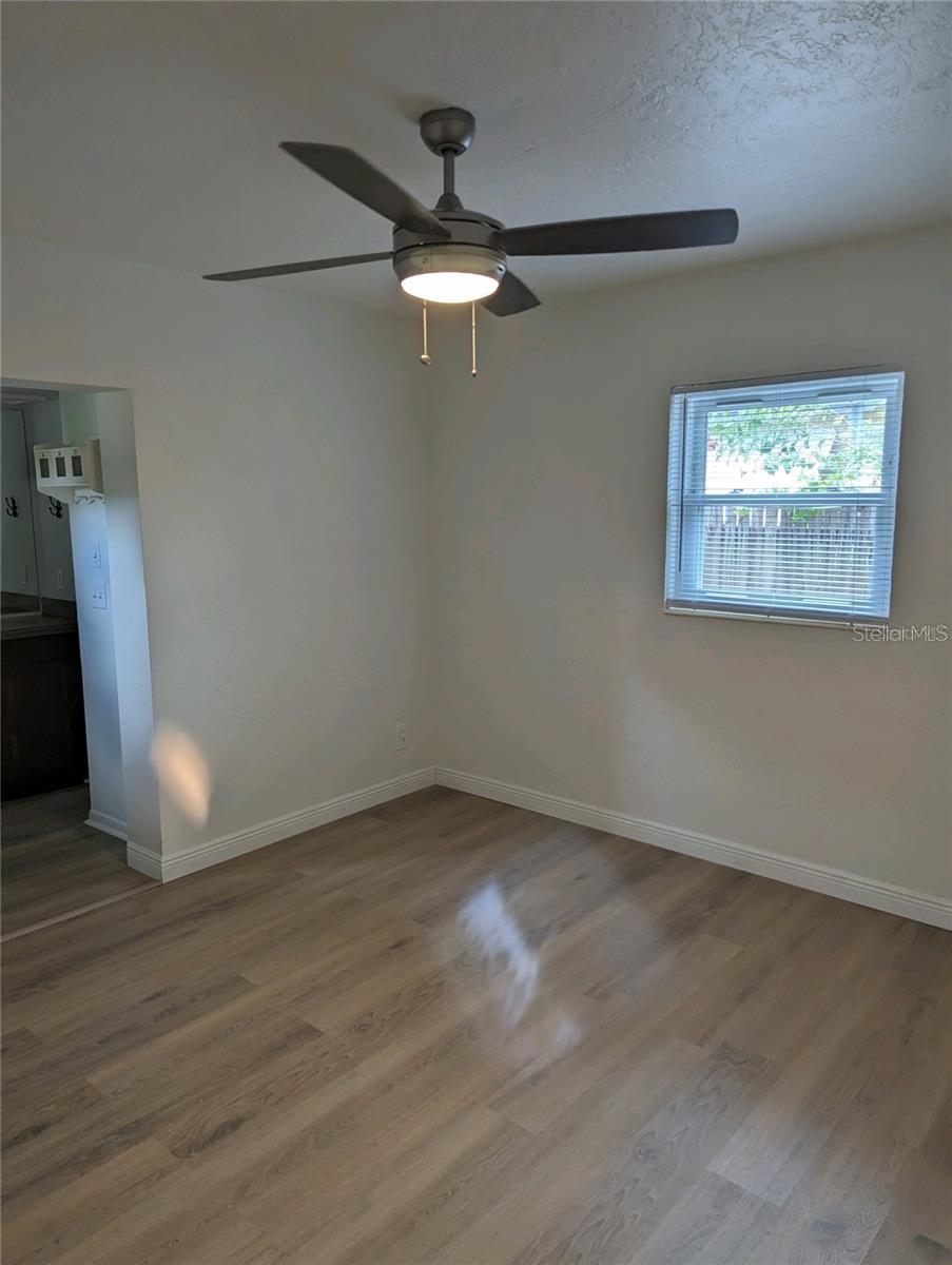 Image 11 of 16 For 482 41st Avenue N
