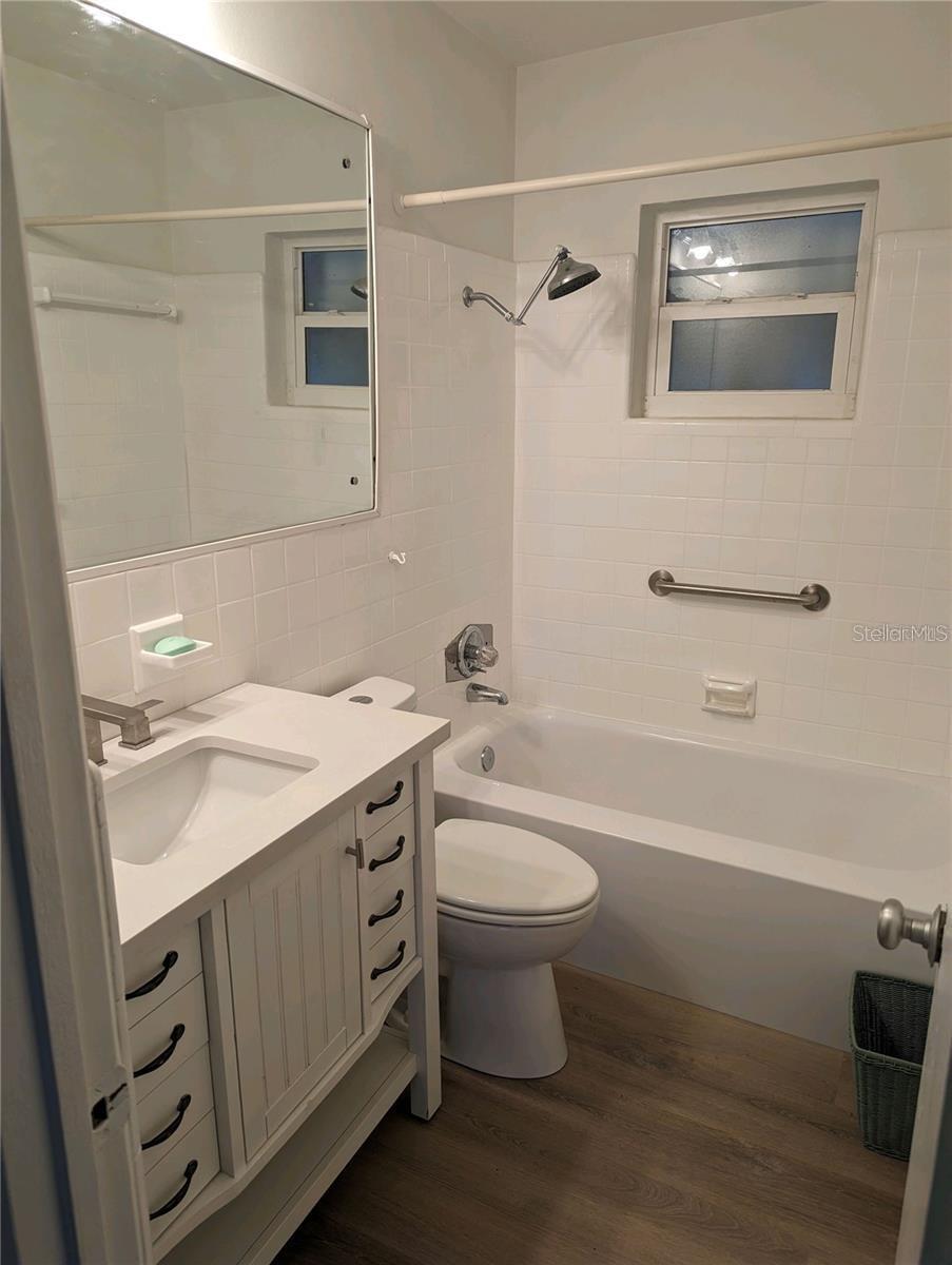 Image 12 of 16 For 482 41st Avenue N