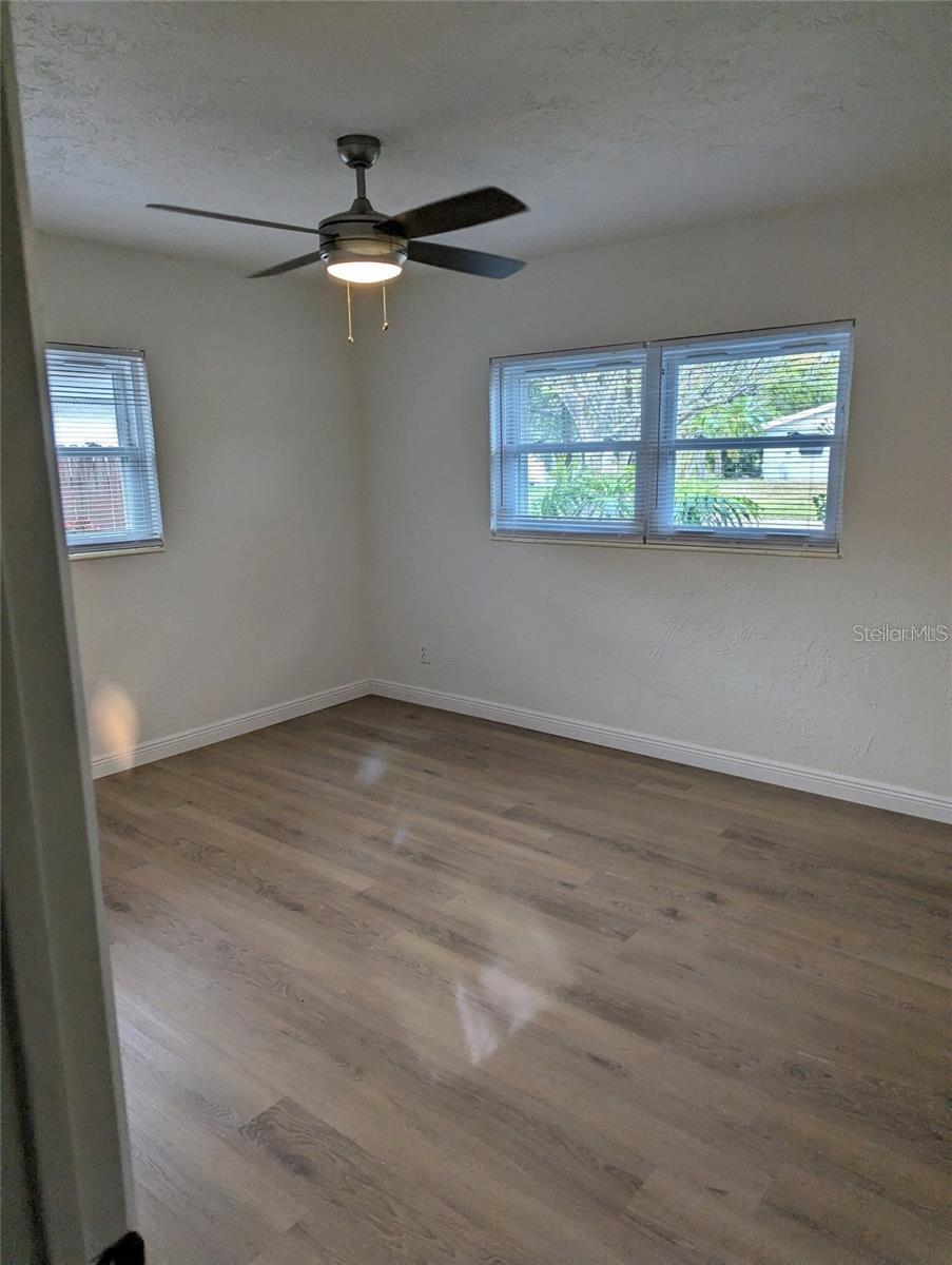 Image 8 of 16 For 482 41st Avenue N