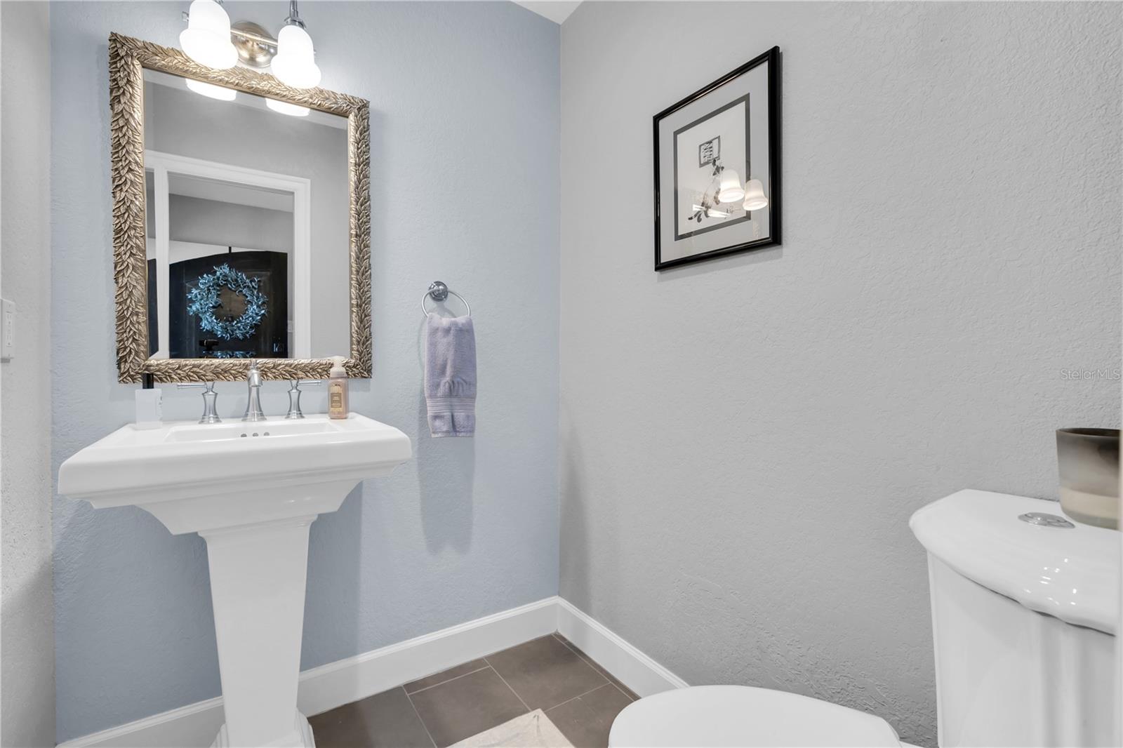 Image 16 of 43 For 5559 Escondida Boulevard S