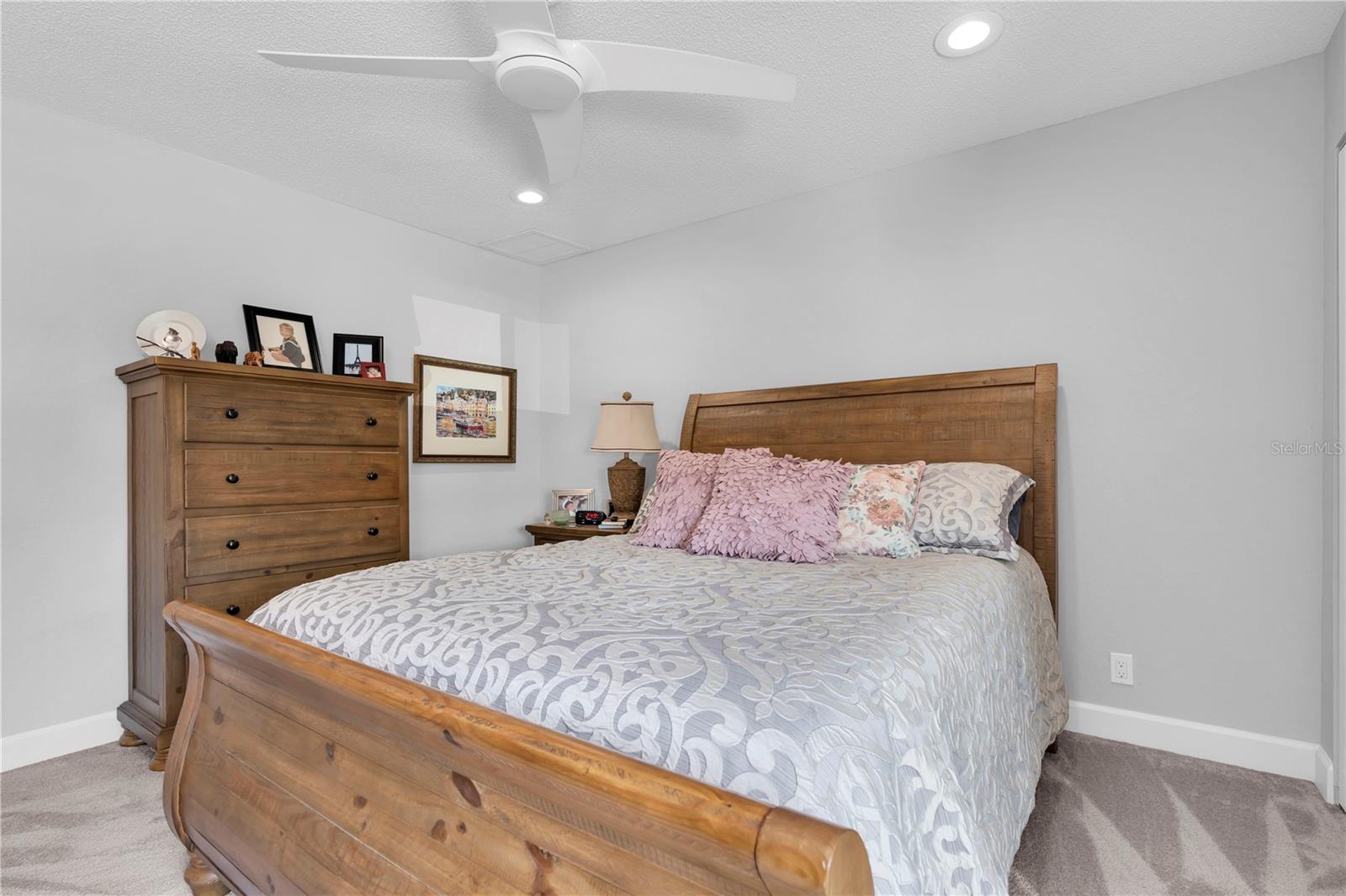 Image 24 of 43 For 5559 Escondida Boulevard S