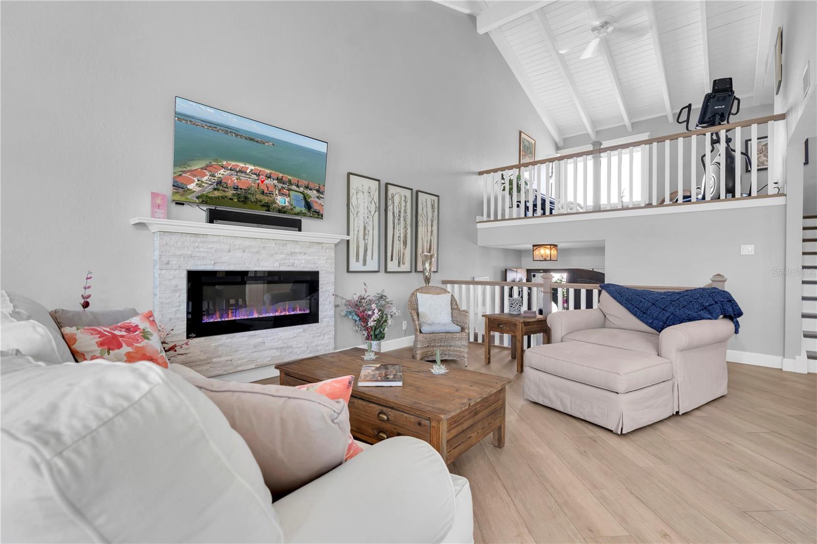 Image 7 of 43 For 5559 Escondida Boulevard S