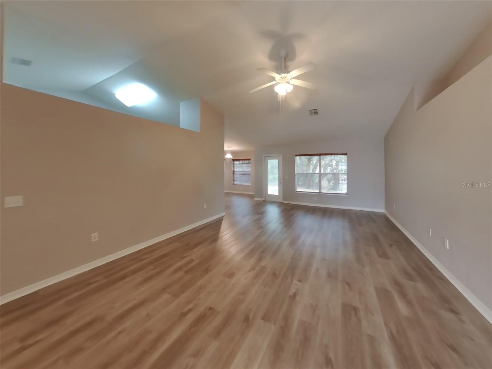 Image 2 of 20 For 39 Balsam Street