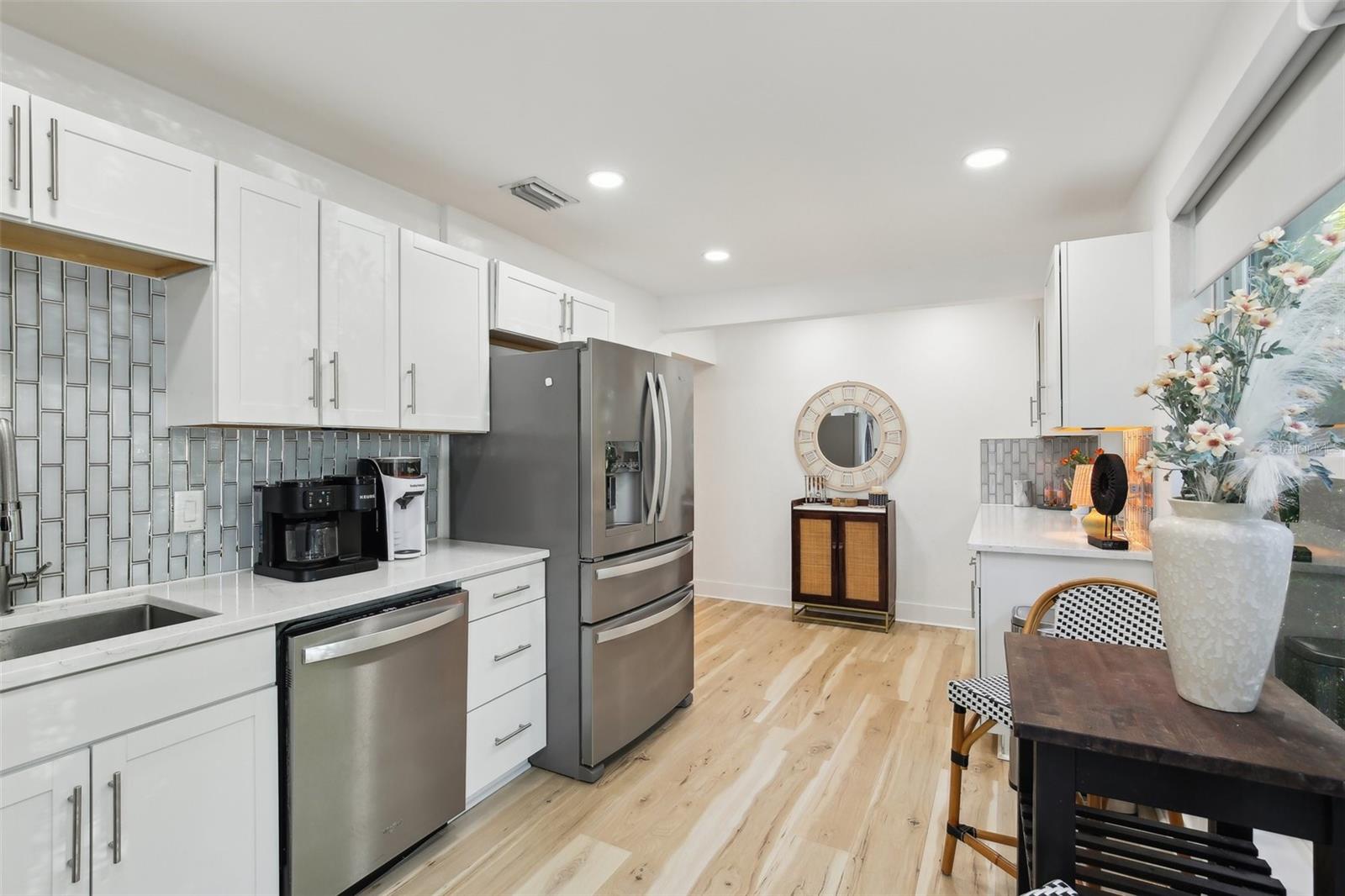 Image 16 of 56 For 3131 Fielder Street