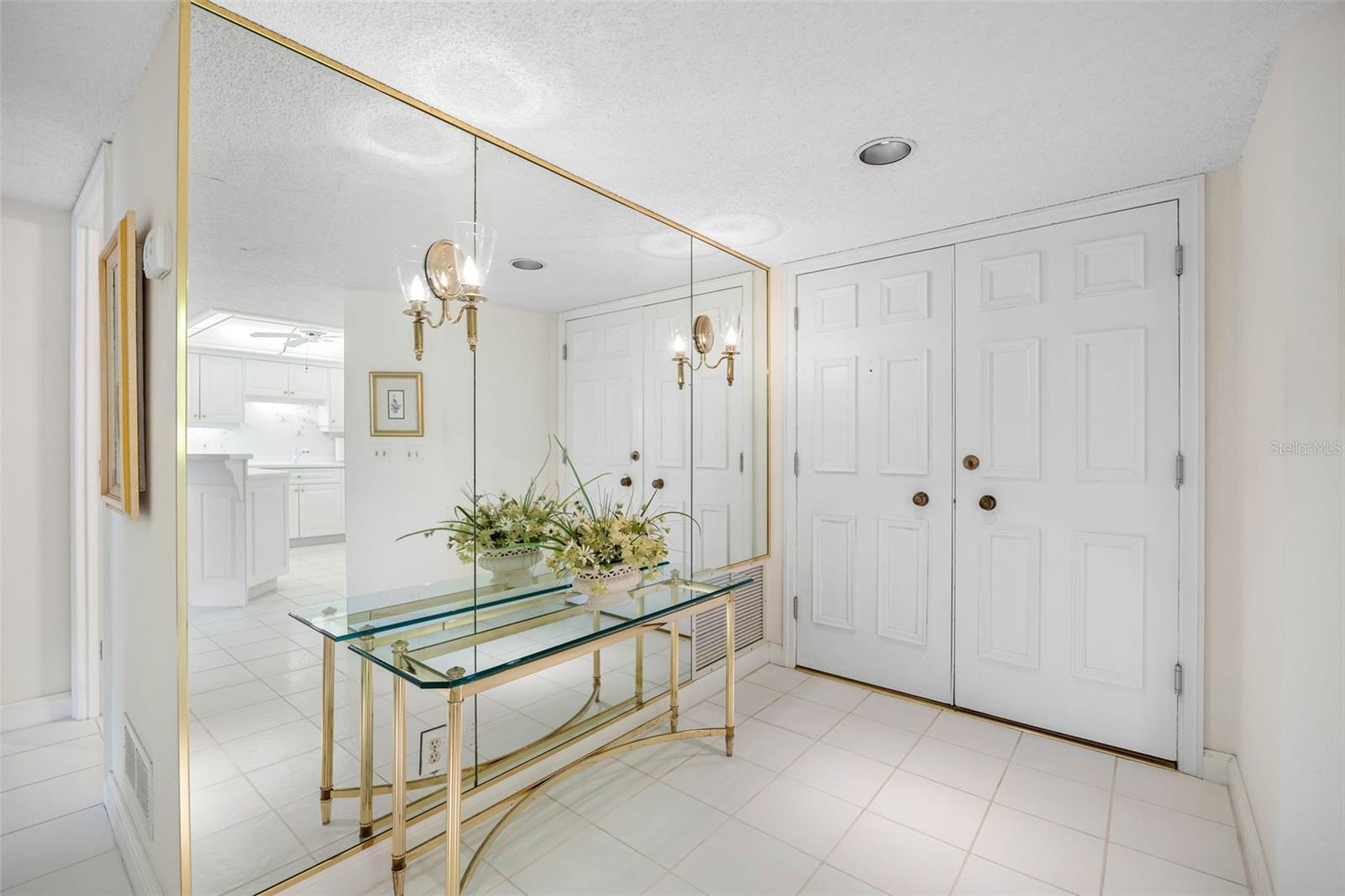 Image 3 of 46 For 1400 Gulf Boulevard 511