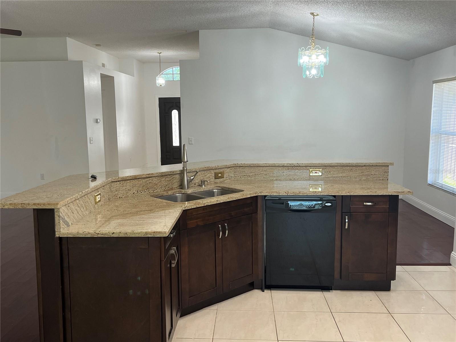 Image 14 of 32 For 8908 Southbay Drive
