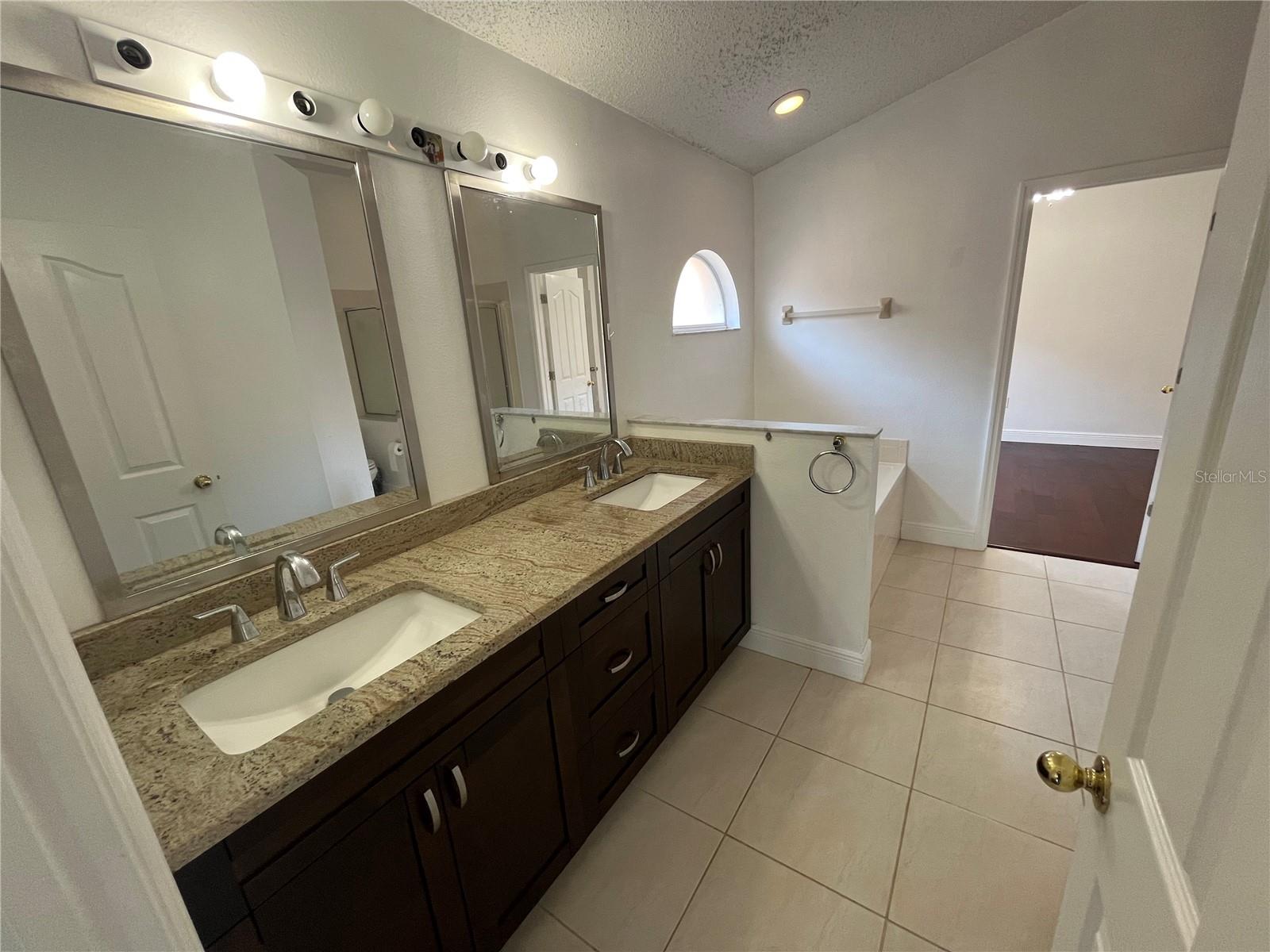 Image 21 of 32 For 8908 Southbay Drive