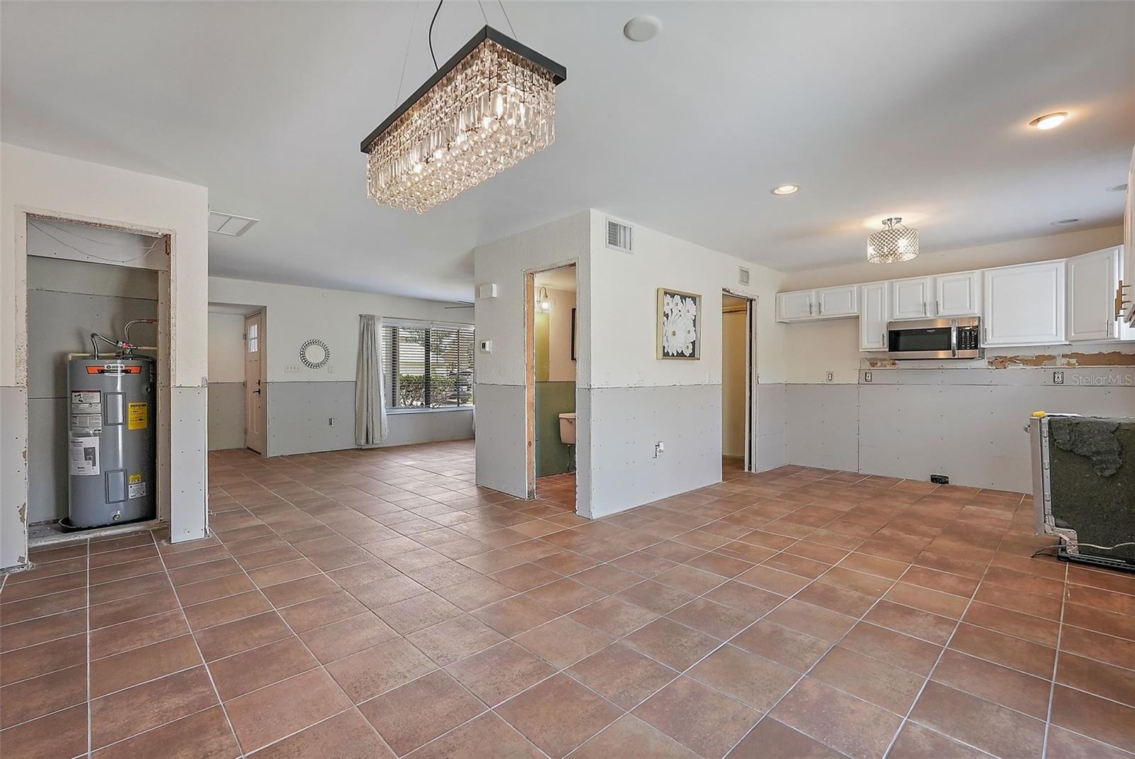Image 10 of 46 For 6490 Cape Hatteras Way Ne 4