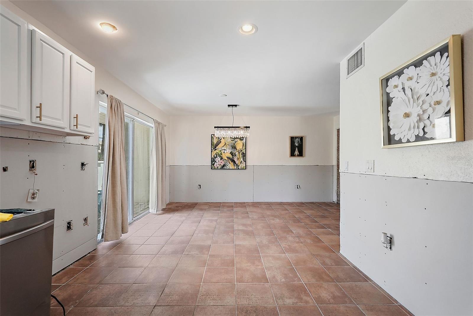 Image 11 of 46 For 6490 Cape Hatteras Way Ne 4