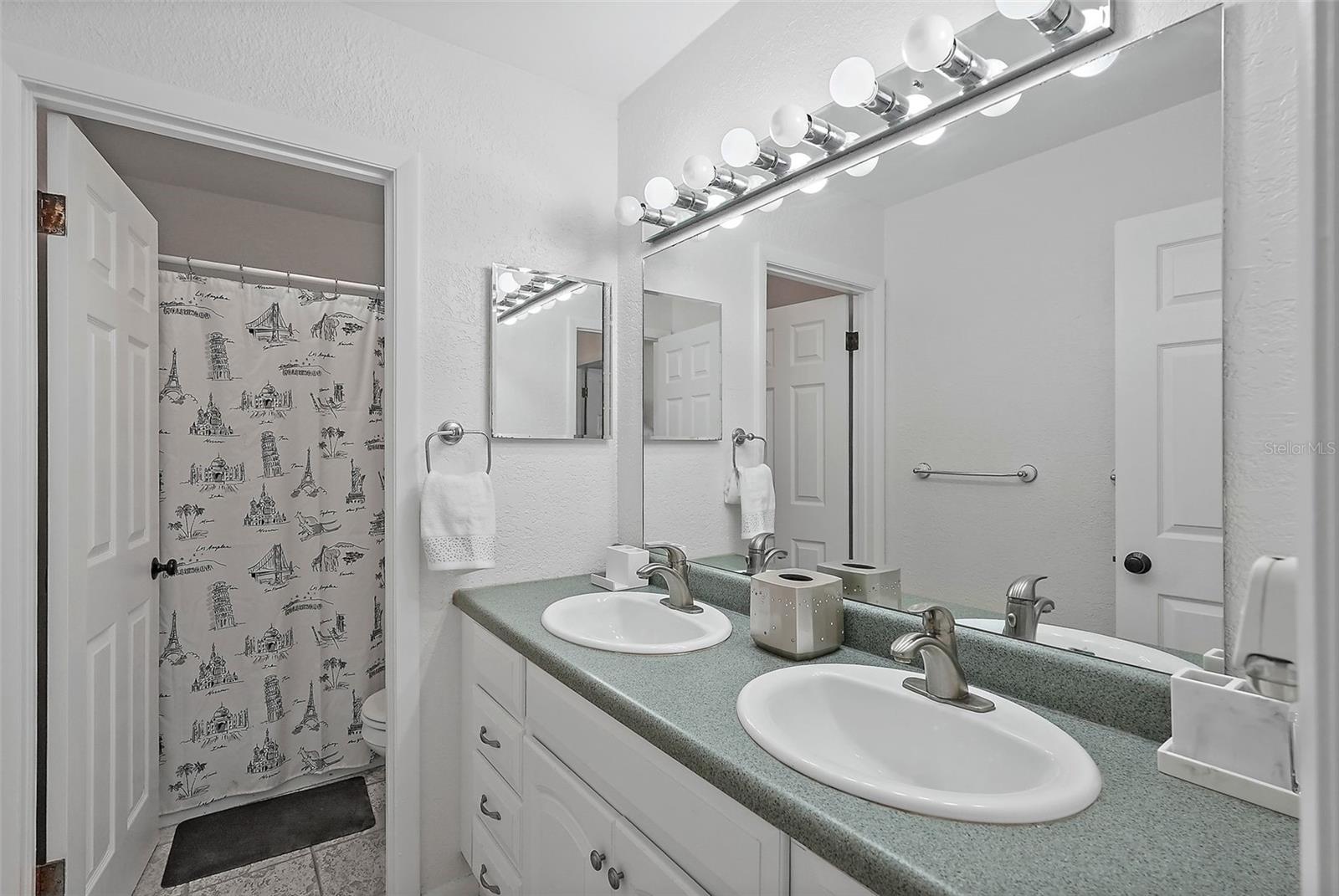 Image 19 of 46 For 6490 Cape Hatteras Way Ne 4