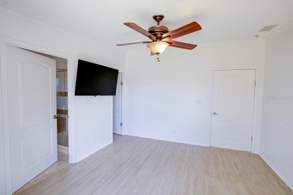 Image 15 of 27 For 7647 Navigator Court
