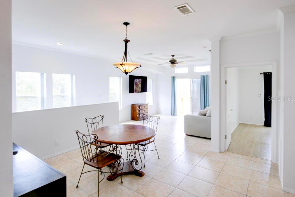 Image 7 of 27 For 7647 Navigator Court