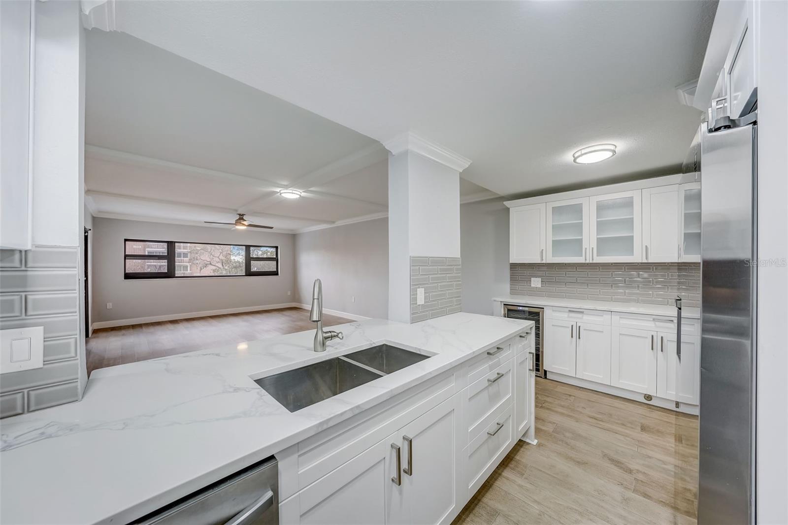 Image 10 of 77 For 4141 Bayshore Boulevard 306