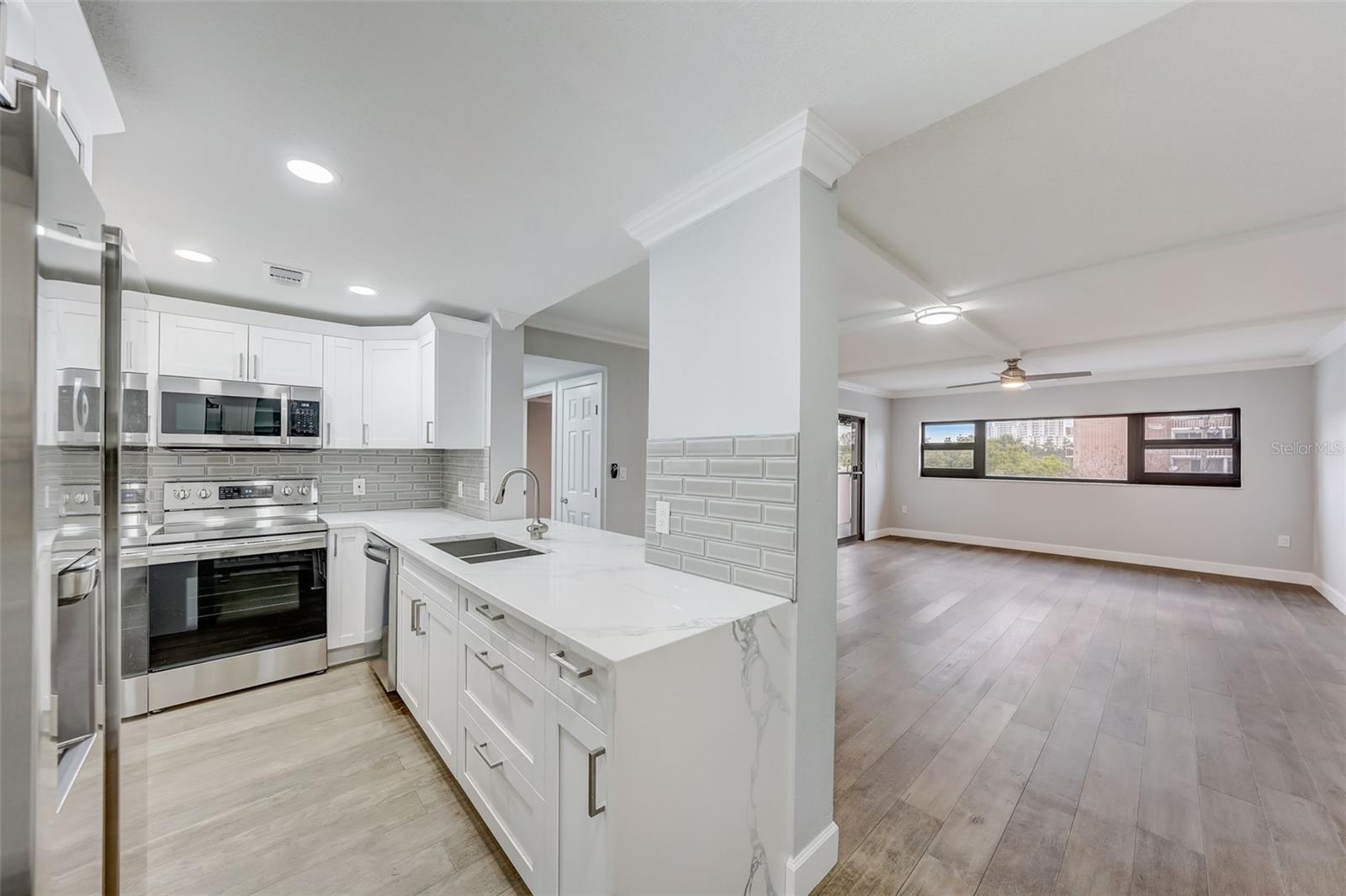 Image 12 of 77 For 4141 Bayshore Boulevard 306