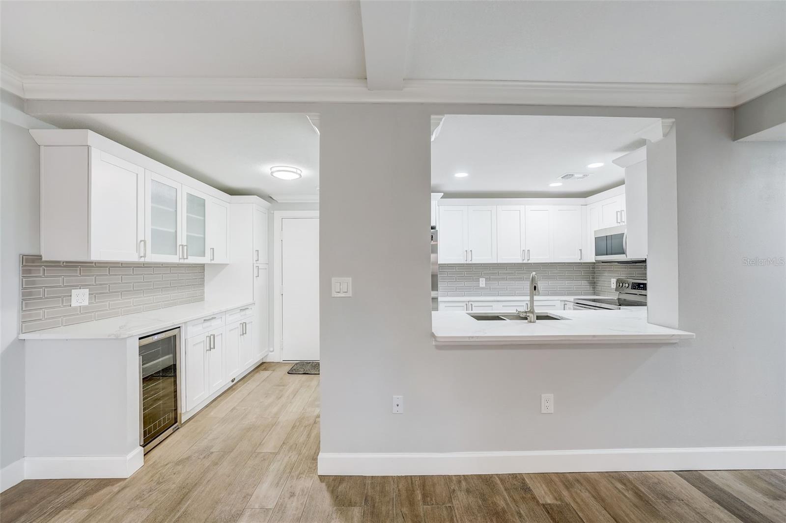 Image 15 of 77 For 4141 Bayshore Boulevard 306