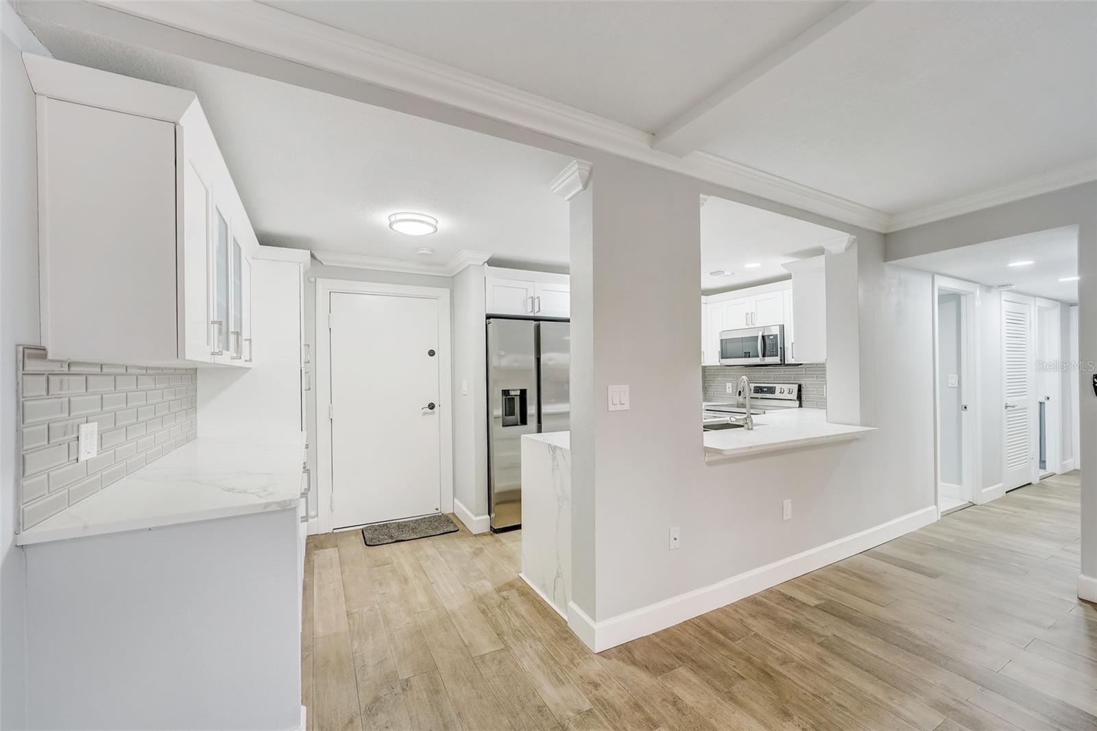 Image 16 of 77 For 4141 Bayshore Boulevard 306