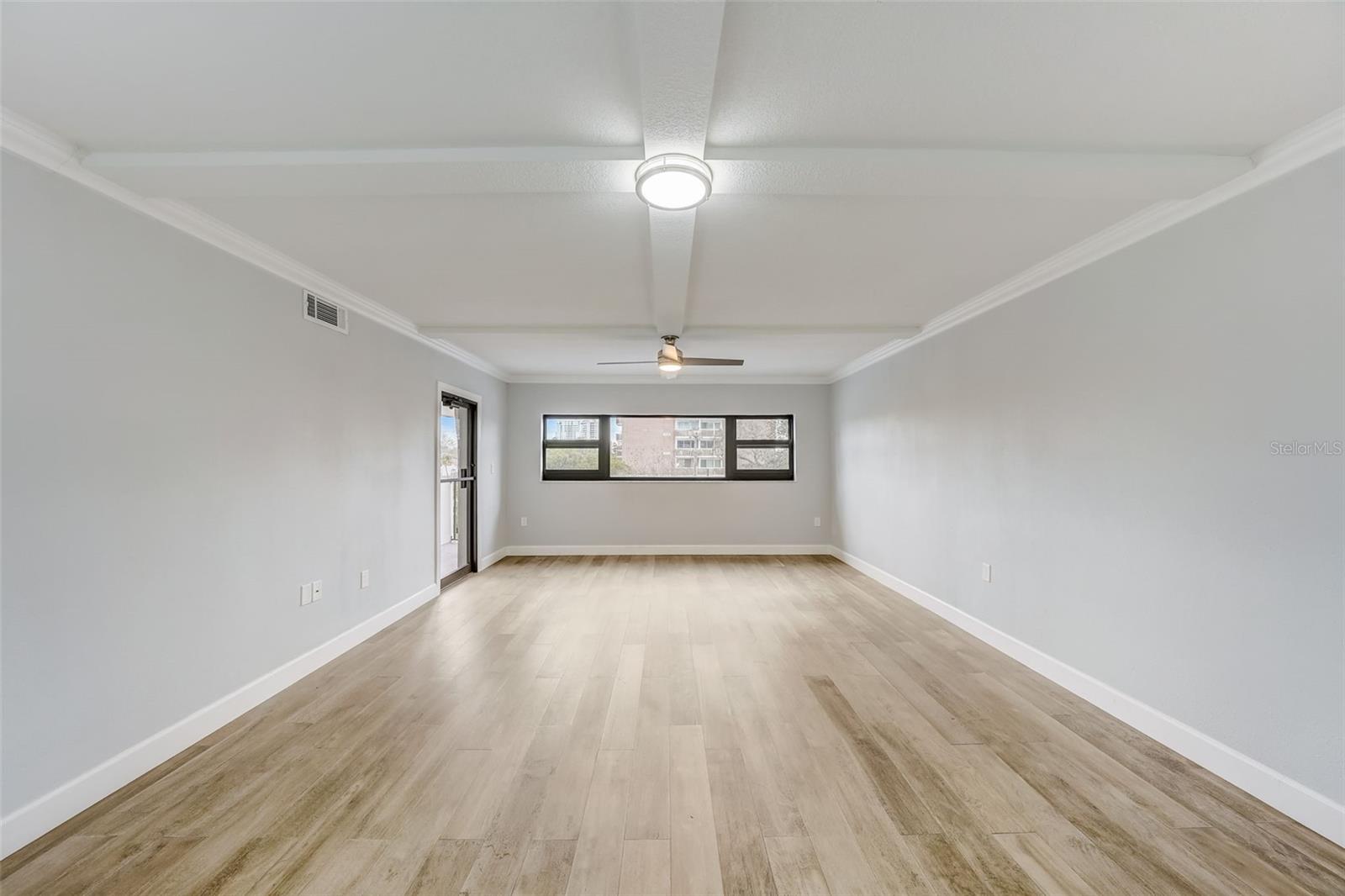 Image 18 of 77 For 4141 Bayshore Boulevard 306
