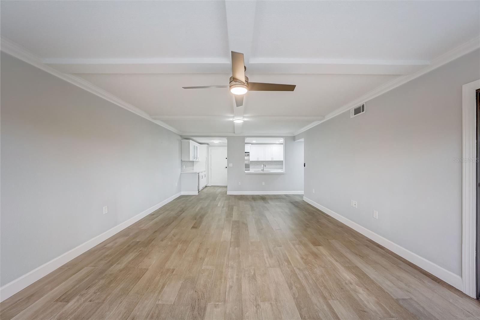 Image 21 of 77 For 4141 Bayshore Boulevard 306
