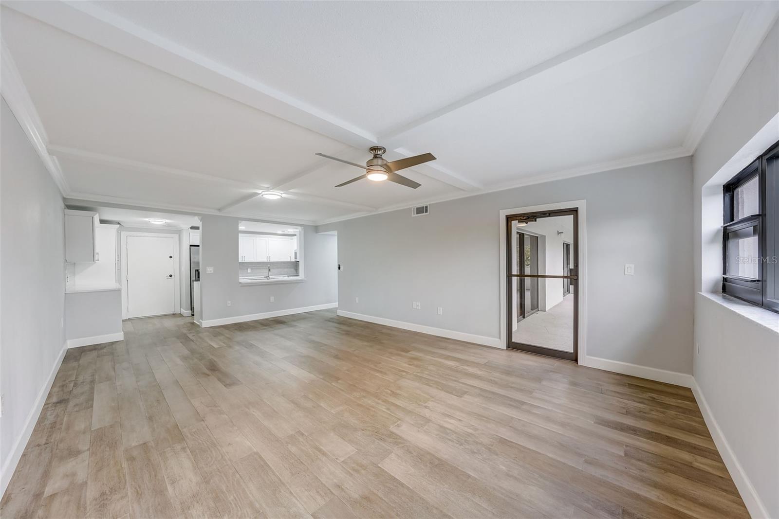 Image 22 of 77 For 4141 Bayshore Boulevard 306