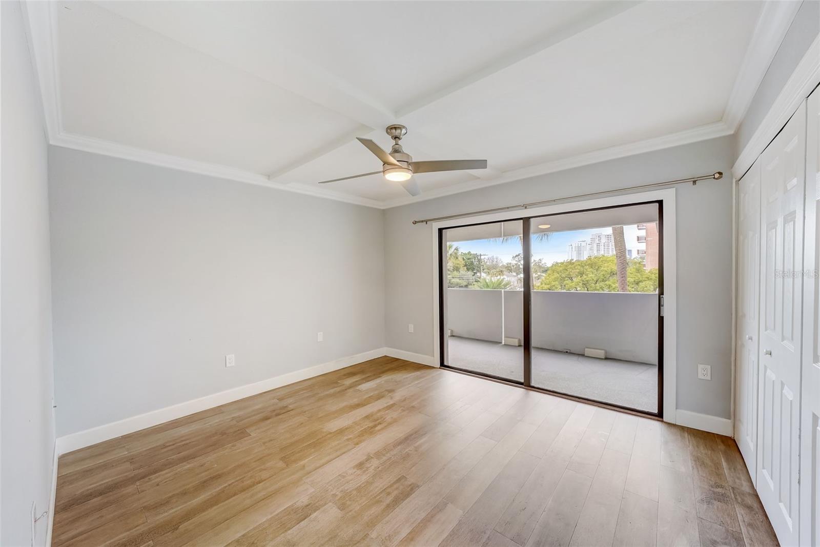Image 24 of 77 For 4141 Bayshore Boulevard 306