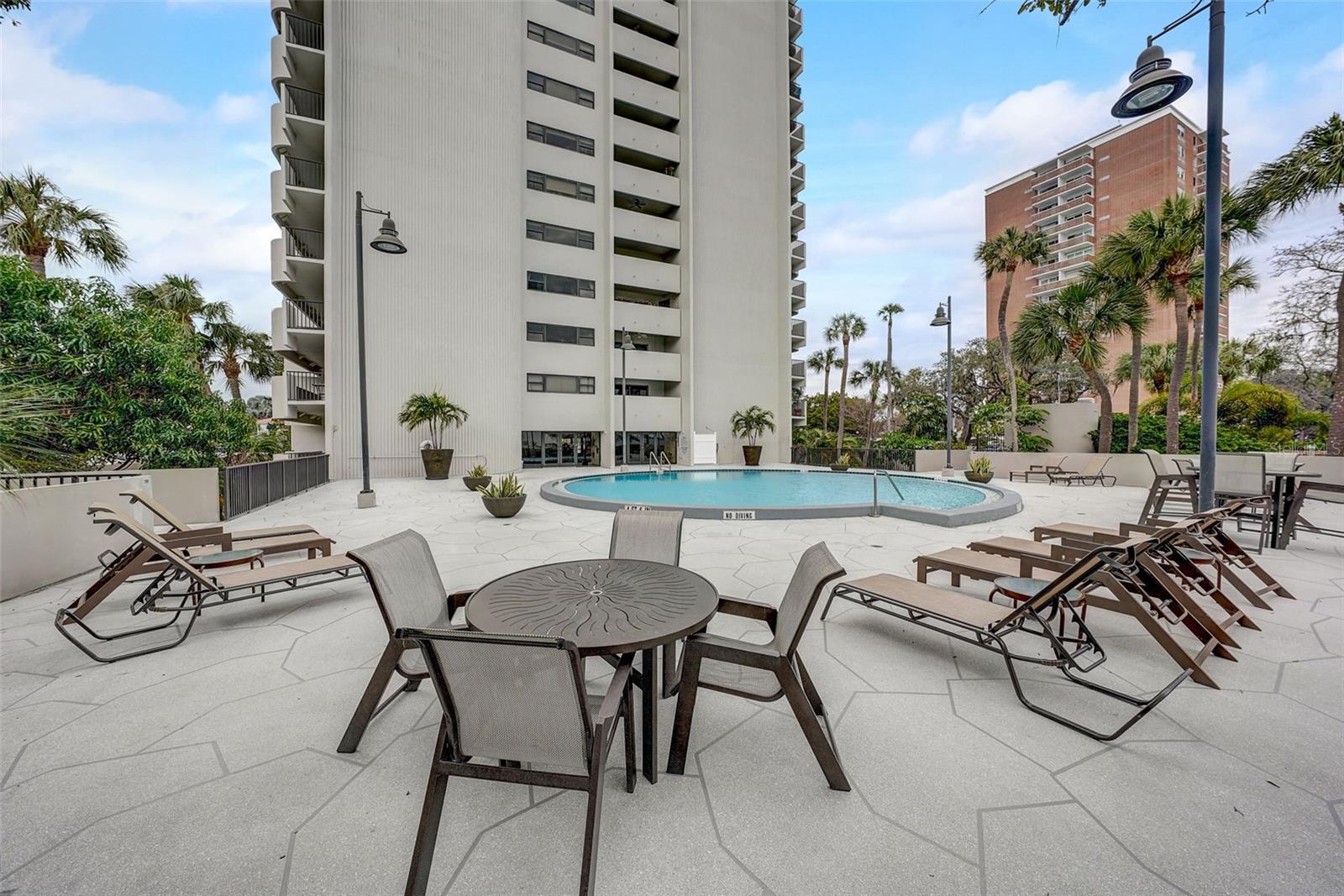 Image 58 of 77 For 4141 Bayshore Boulevard 306